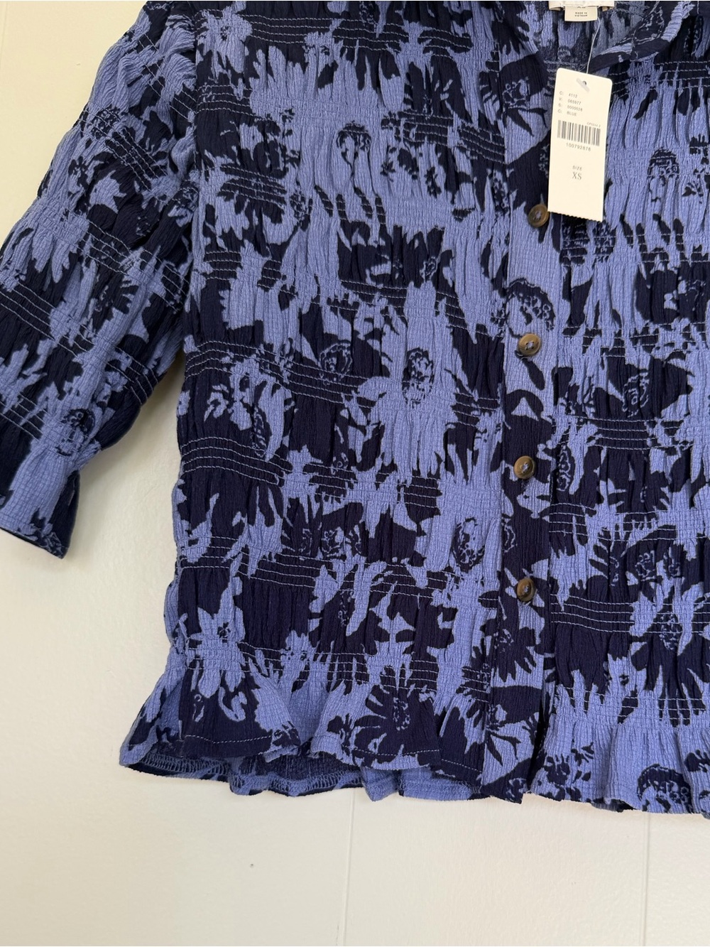 NWT ANTHROPOLOGIE Maeve Smocked Ruffle Button-Front Top Blue Abstract Print XS - Picture 5 of 8